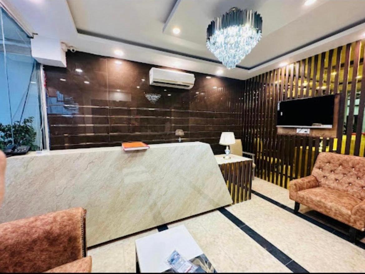Hotel De Moon Residency-National Highway-8, Mahipalpur, 3*